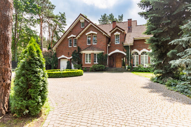 Best Driveway Pavers Installation  in Deerfield, MI